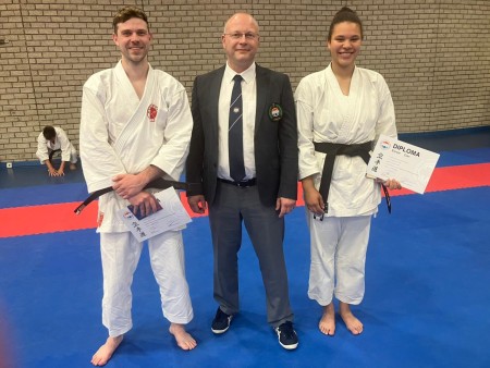 Chelsey e Alessio geslaagd voor hun shodan